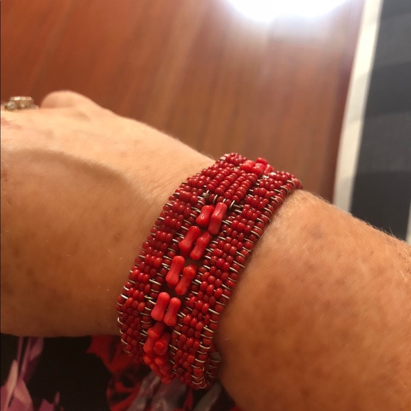Rosita red bead cuff bracelet - Picture 6 of 6